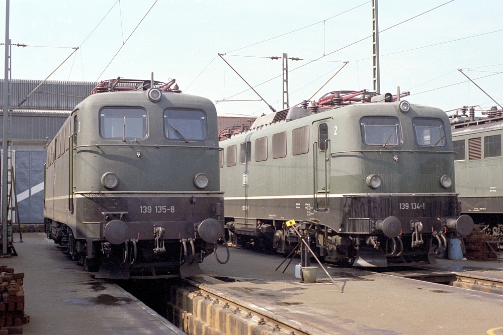 134 IVgr 12b und 135 Freiburg Juli 1979 v1.jpg